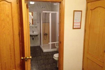 پانسیون Hostal Delfin Verde