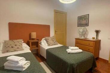 Пансион Hostal L´ou De Reig