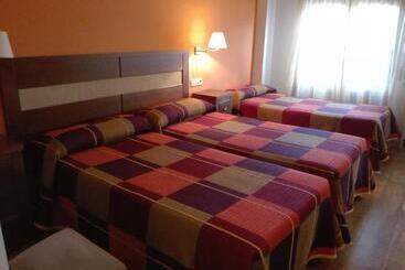 ペンション Hostal Patron