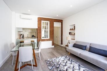 Cayres Suites Surdo
