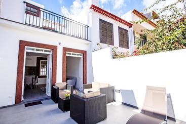 Cayres Suites Surdo