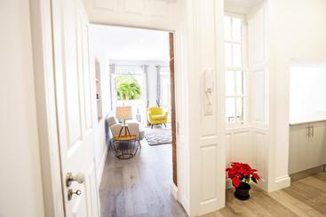 Cayres Suites Surdo
