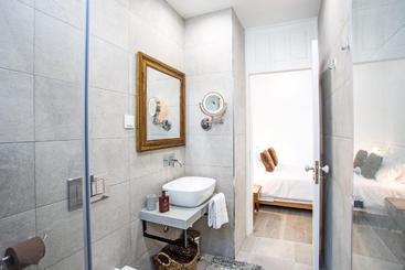 Cayres Suites Surdo