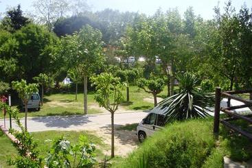 پانسیون Camping Masnou