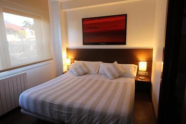 펜션 Pensión Grosen