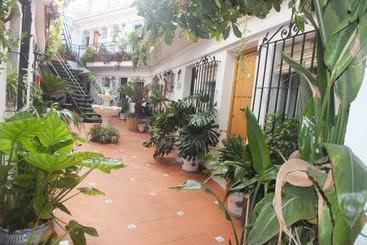 پانسیون Hostal El Patio