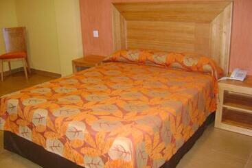 Пансион Hostal Jijones