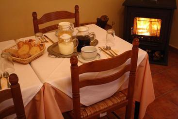 پانسیون Hostal La Balquina