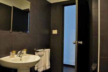 پانسیون Hostal La Rotonda