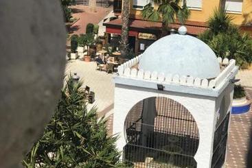 پانسیون Hostal Plaza Damasco