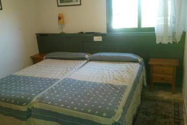 پانسیون Hostal Residencia Taray