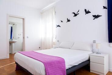 Пансион Monrooms Barcelona