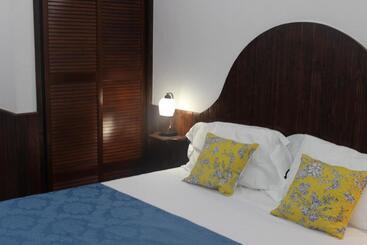 بنسيون Cascais Jasmim Doce