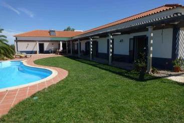 پانسیون Monte Das Beatas   Alojamento Local