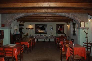 בית מלון כפרי Agriturismo Manasi