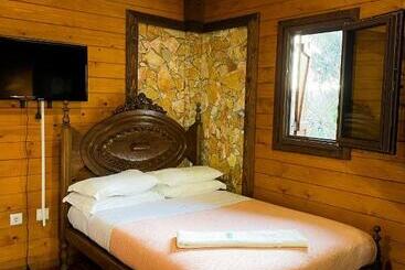 پانسیون Jantesta Guest House