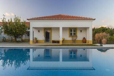 펜션 Monte Macário Alojamento Local