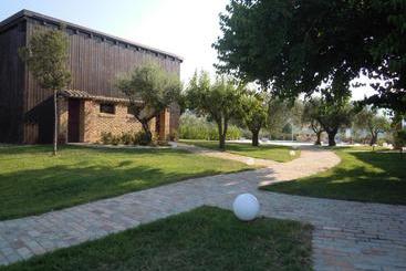 هتل Agriturismo Piccolo Albero