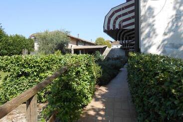 ホテル La Torre Del Falco