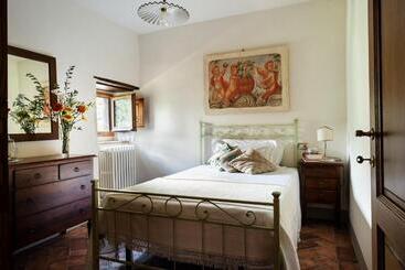 בית מלון כפרי Agriturismo Di Baroni Enzo