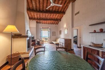 בית מלון כפרי Tenuta Campospillo