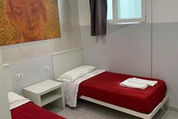 פנסיון Picaflor Art & Rooms