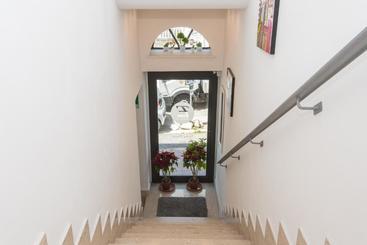 پانسیون Eroom42 Guest House