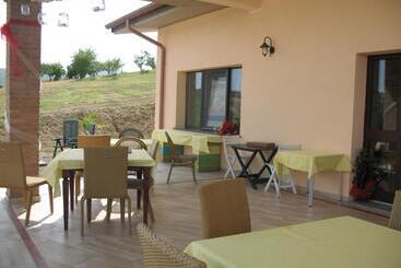 בית מלון כפרי Agriturismo La Steccaia Alta