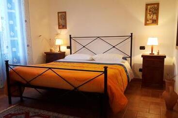 Отель Agriturismo S. Apollinare