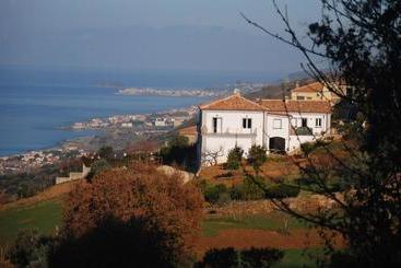 هتل Villa Cirimarco