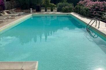 アパートホテル Residence Le Solane