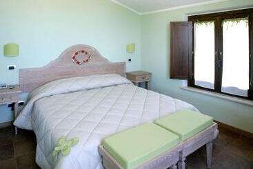 هتل آپارتمان Appartamenti Poggio Fiorito