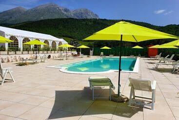 فندق Agriturismo Il Timo