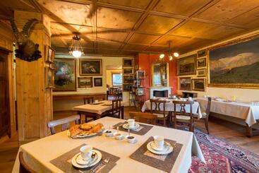 פנסיון Walser House
