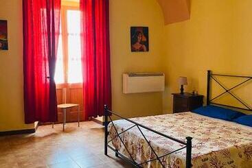 Antica Dimora Biancospino   Bosa Centro   Appartamento 6