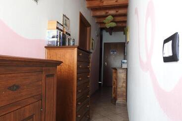 פנסיון Affittacamere Nel Paese Di Alice