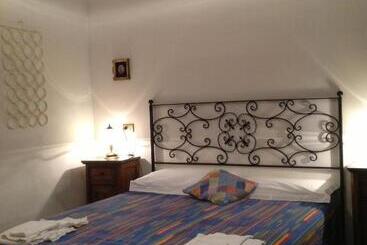 هتل Agriturismo Collelignani