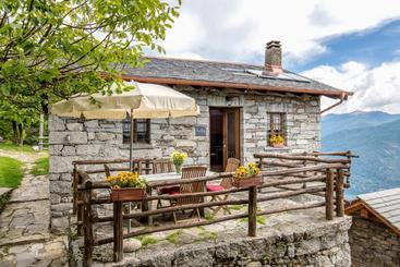 هتل Agriturismo Da Attilio