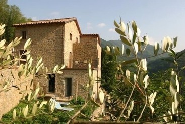 فندق Agriturismo Pian Di Fiume