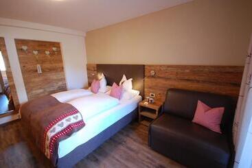 פנסיון Monti Pallidi B&b Apartments