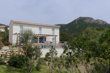تختخواب و صبحانه Maison D  Hôtes L Aria Mezzana