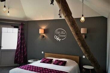 پانسیون Le Manoir D à Côté