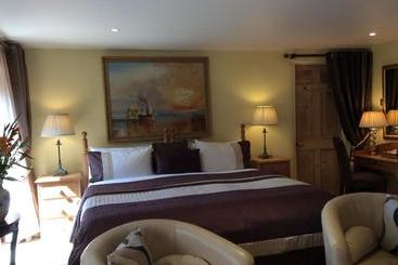 تختخواب و صبحانه Bretton Cottage
