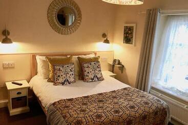 فندق صغير The Mousetrap Inn