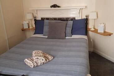 הוסטל The Rolle Quay Inn