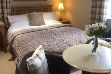 هاستل The Salford Inn
