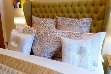 펜션 Handywater Cottages