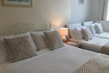 膳宿费 Rosemead Guest House