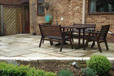 ペンション Denham Guest House