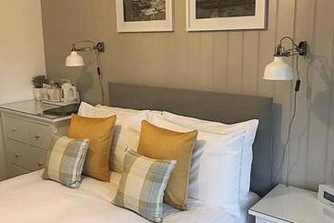 پانسیون Glenthorne Guest House